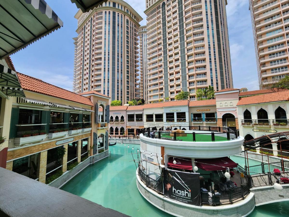 تاغويغ Spacious Cozy Suite At The Venice Mall With Free Parking And Washing Machine (Adults Only) المظهر الخارجي الصورة
